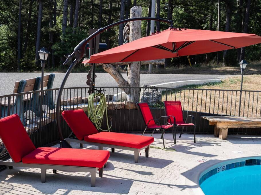 Stonegate Lodge Bed, Wifi, 50In Roku Tv, Salt Water Pool Room #109 Eureka Springs Dış mekan fotoğraf